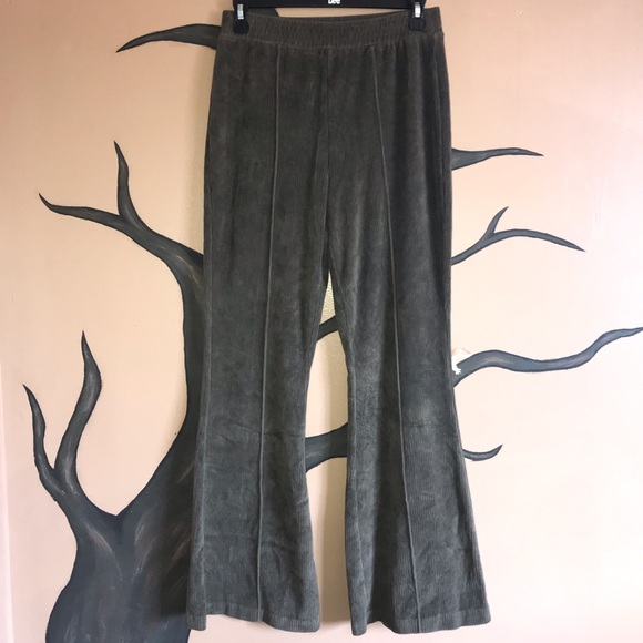 Aerie grove on flair - Picture 2 of 7